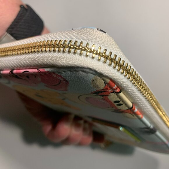 Loungefly Winnie the Pooh wallet EUC - Picture 4 of 9